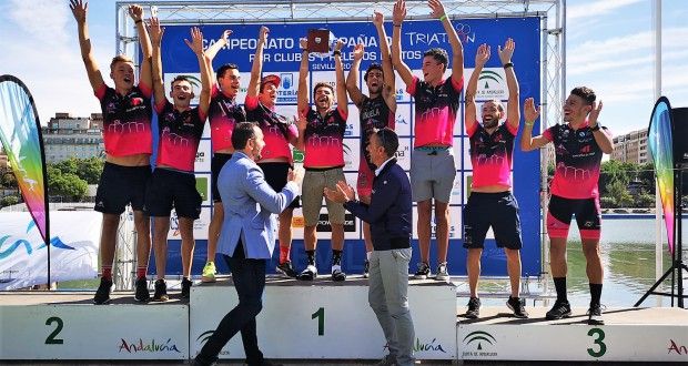 Cidade de Lugo Fluvial, campeón de la Liga Loterías con el Triatlón
