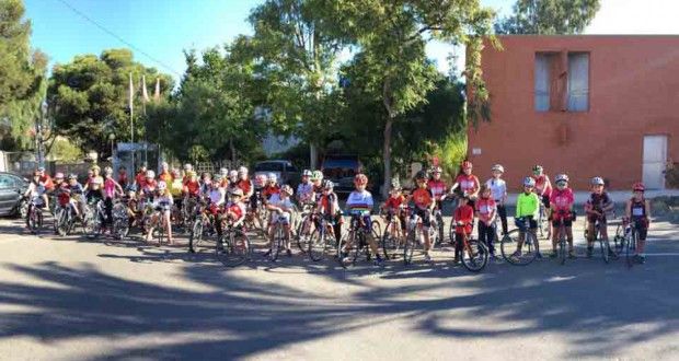 Concentración de menores en Calarreona, Murcia