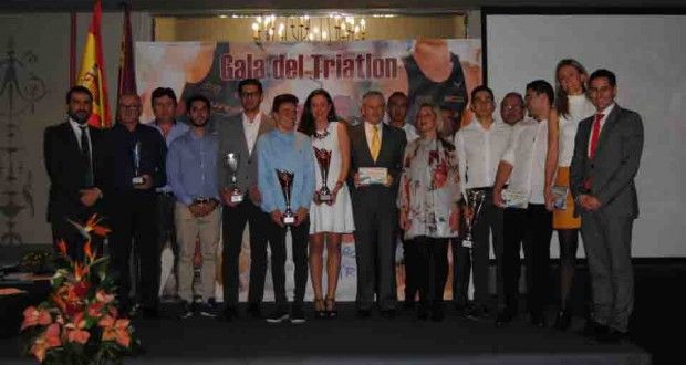 La FTRM premia a los mejores triatletas de la Región de Murcia