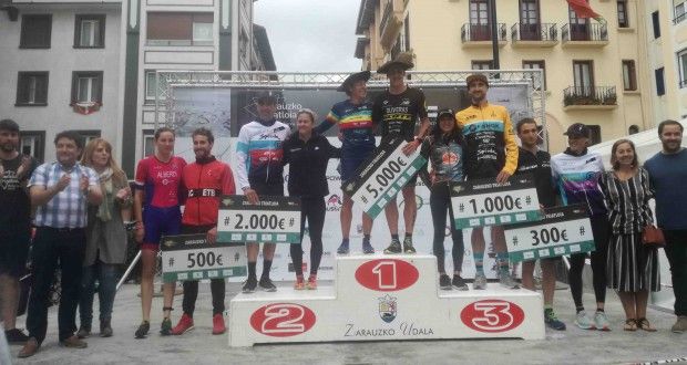 Judith Corachán y Nan Oliveras ganan el Triatlón de Zarautz en Euskadi