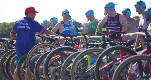 Ester Ruiz se adjudica la VIII Copa Aragonesa de Triatlón Cros