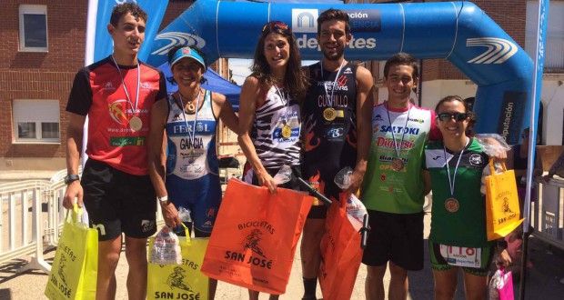Esther Rodríguez y Guillermo Cuchillo zanjan con victoria el Triatlón Olímpico de Lantadilla en Castilla y León