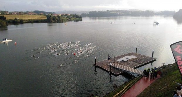 Bea Tenreiro y Fernando Barroso, campeones de Asturias 2019 de Triatlón MD en el Triathlon Festival Trasona