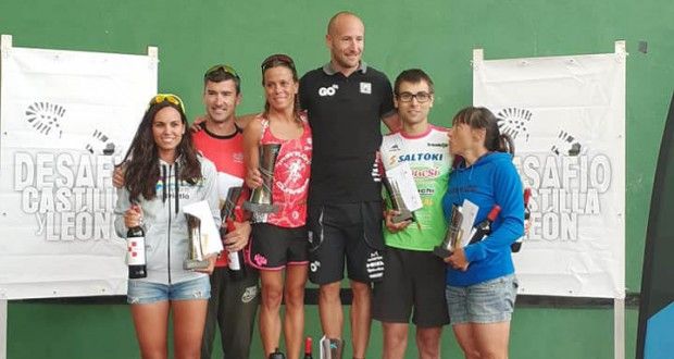 Ana Caleya y Carlos Aznar ajustan la victoria en el Triatlón MD Desafío Castilla y León