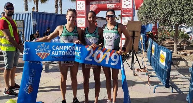 Sonia Ruiz y Guillem Segura campeones autonómicos de acuatlón en la Comunidad Valenciana