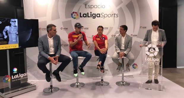 Anna Godoy y Fernando Alarza presentan con José Hidalgo el ProTour FETRI Pontevedra