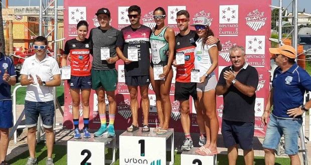 Sonia Ruiz y Javi Lluch vencen en el XIV Triatlón Ciudad de Burriana en la Comunidad Valenciana