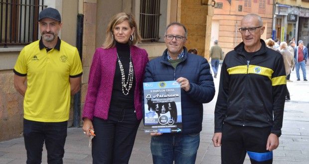 Más de 200 participantes en el Duatlón Cros El Asturcón en Oviedo
