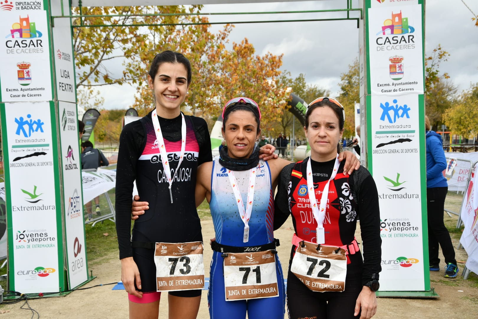 María Remedios Mendoza y José Manuel Montero se proclaman campeones de Extremadura de Duatlón Cros