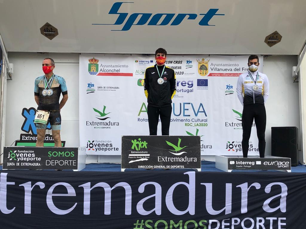 Miguel Blanco e Irene Cascajosa ganan el I Duatlón Cros Lago de Alqueva Alconchel 2020 en Extremadura