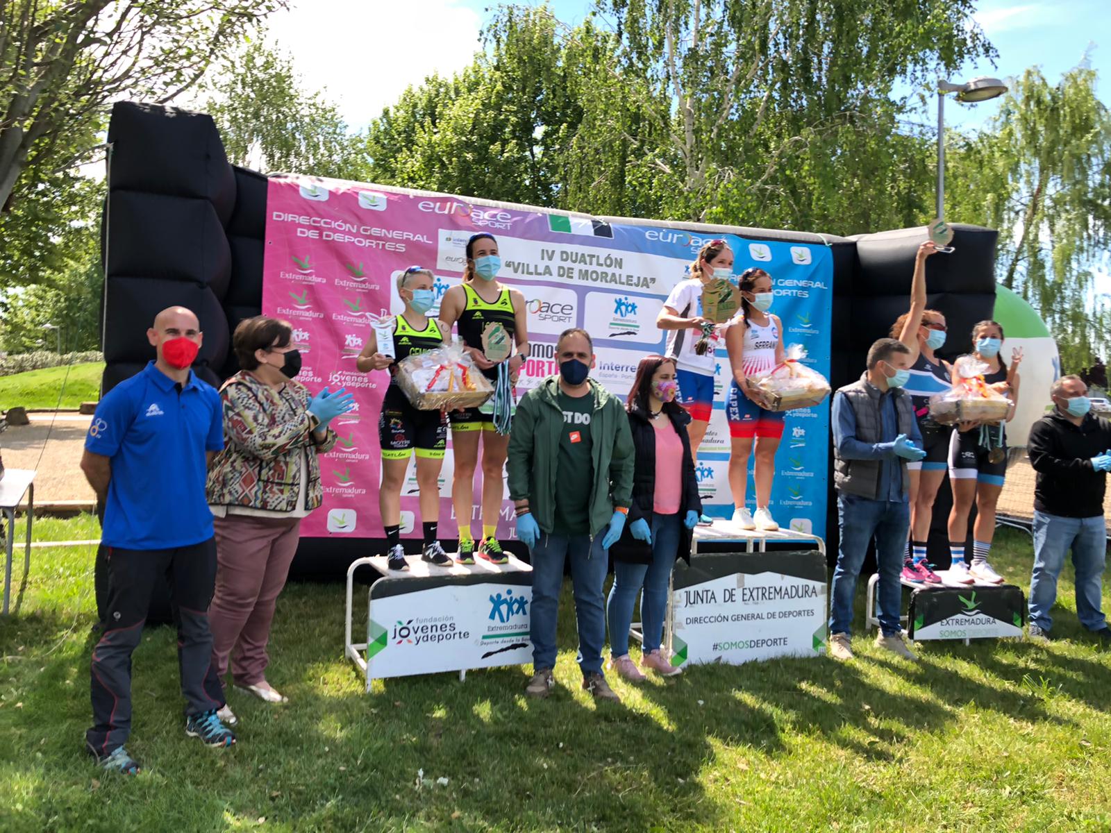 Triatlón Pacense y Capex Triatlón campeones de Extremadura por equipos