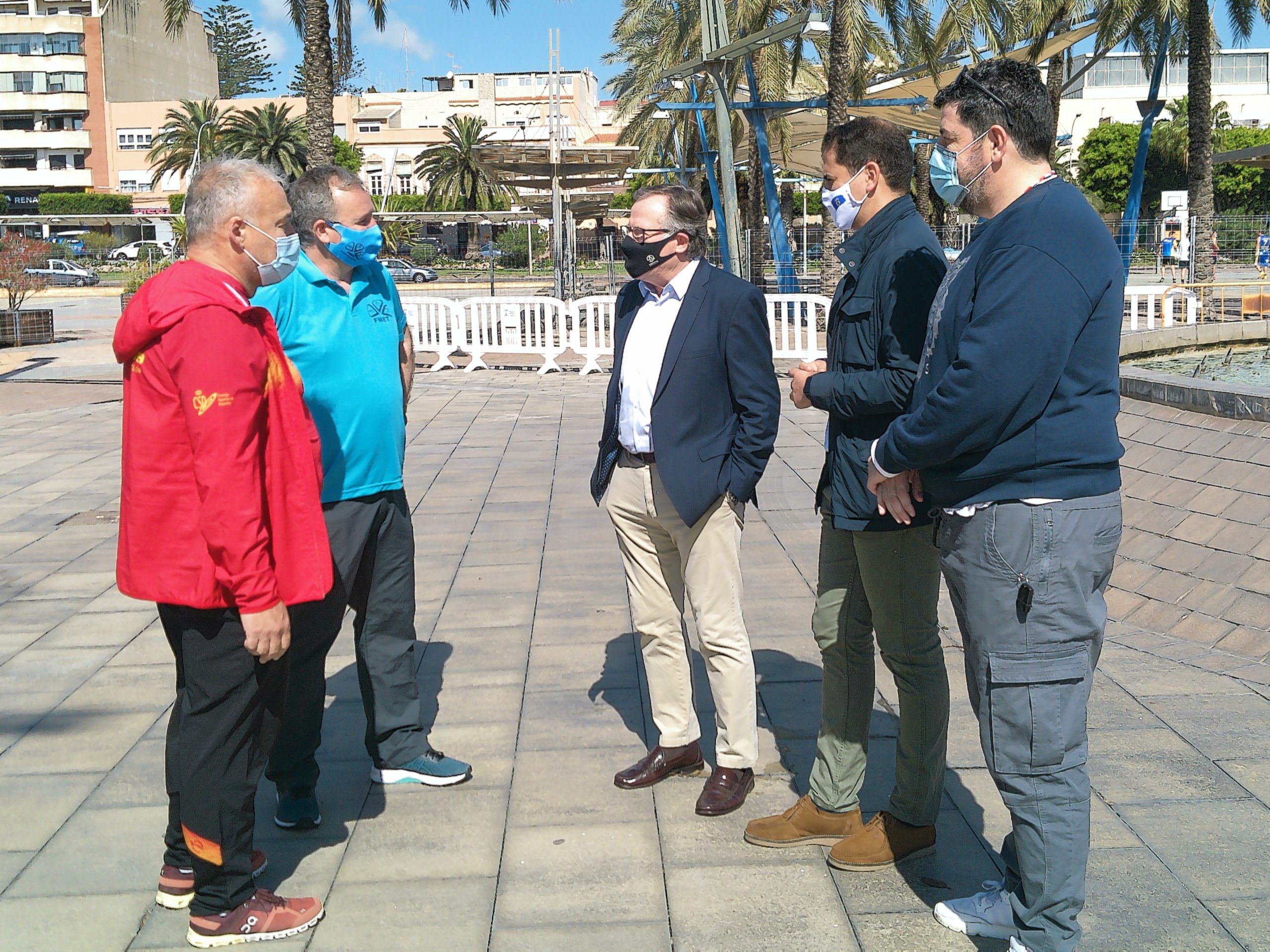 Mañana de acreditaciones y test de antígenos en la Copa de Europa de Triatlón Melilla 2021