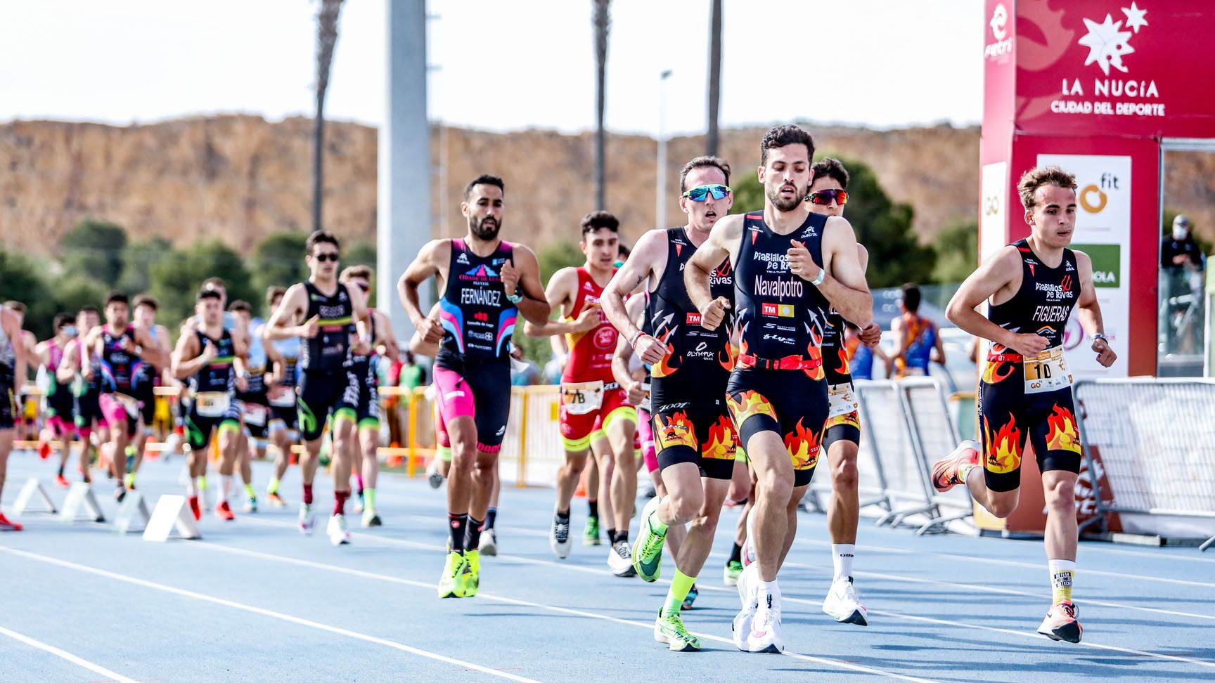 Cidade de Lugo Fluvial femenino e Isbilya Sloppy Joe’s masculino lideran la Liga Nacional de Clubes de Duatlón a falta de dos jornadas en Valladolid