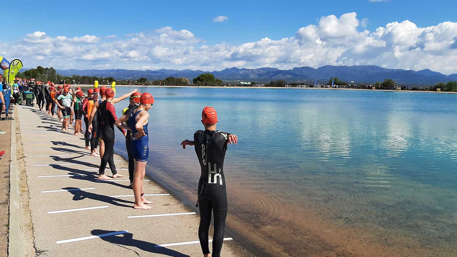 UA Triatlón consolida su título de Campeón Autonómico de Triatlón de la Comunidad Valenciana por Relevos Mixtos en un emocionante arranque de la Lliga de Clubs Caixa Popular