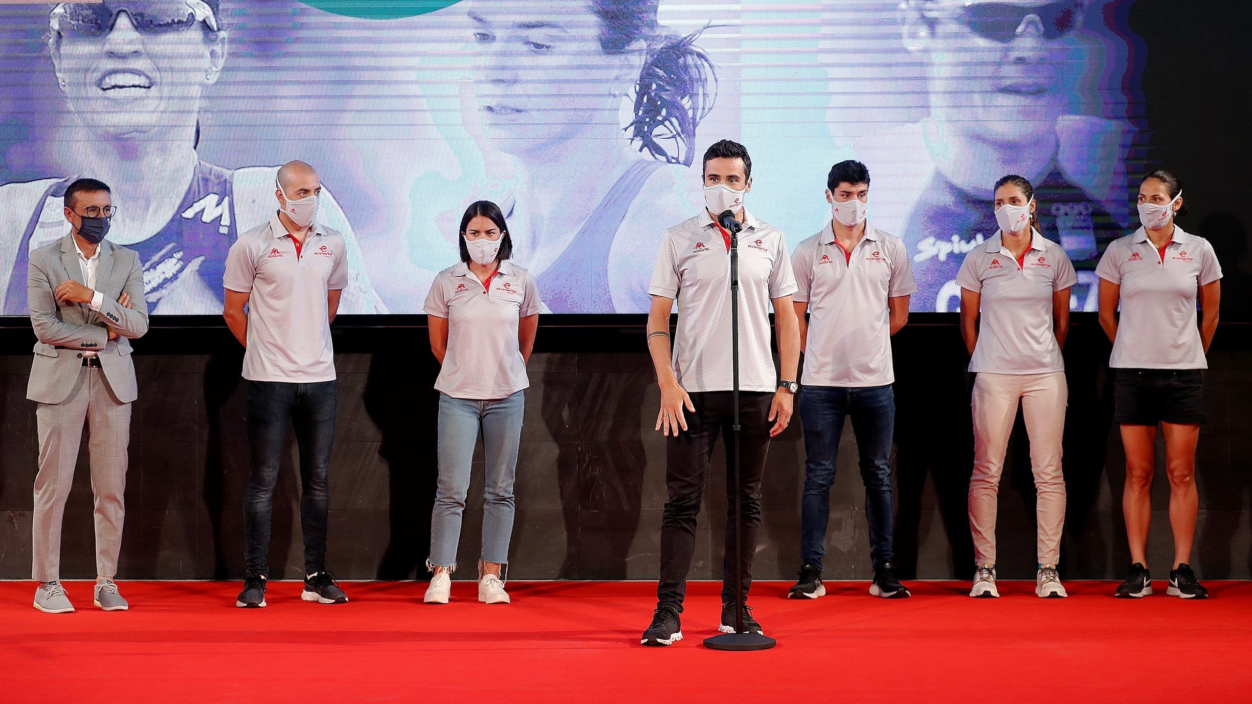 La FETRI presenta a su equipo olímpico en la sede del COE