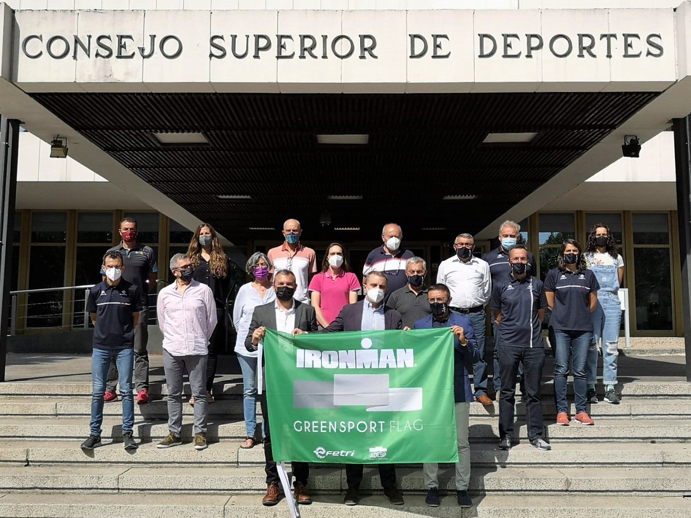 La FETRI y Ironman acuerdan que la GREEN SPORT FLAG ondee en todos sus eventos en España