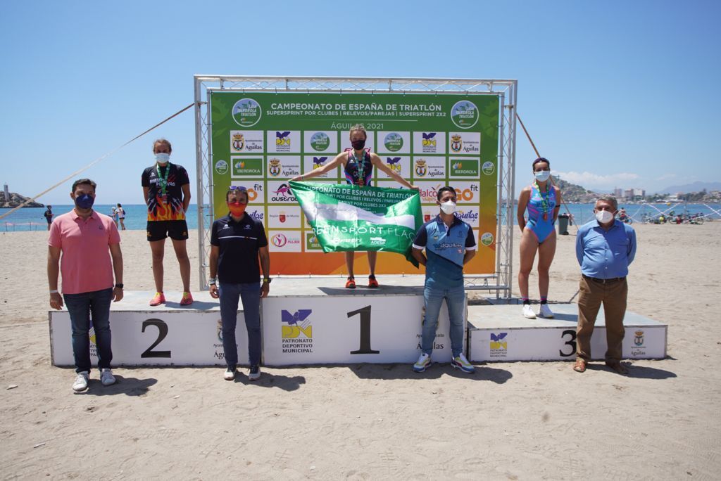 Cidade de Lugo Fluvial redondea un fin de semana de éxitos en Águilas con los títulos masculino y femenino de Triatlón SuperSprint por Clubes 2×2