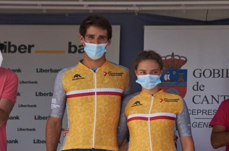 Gonzalo García y Valvanuz Álvarez lideran el Super Ranking Unicaja Banco Cantabria Triatlón