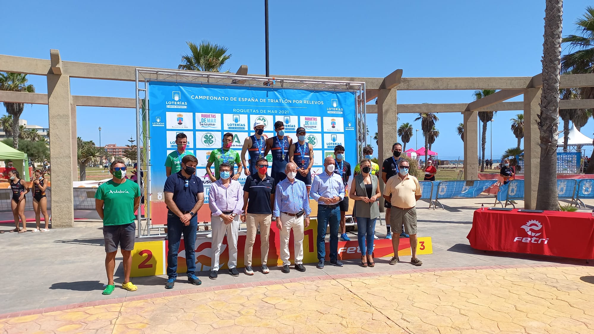 El Cidade de Lugo Fluvial femenino y el Universidad de Alicante masculino ganan el Campeonato de España de Triatlón Relevos Loterías 2021 en Roquetas De Mar