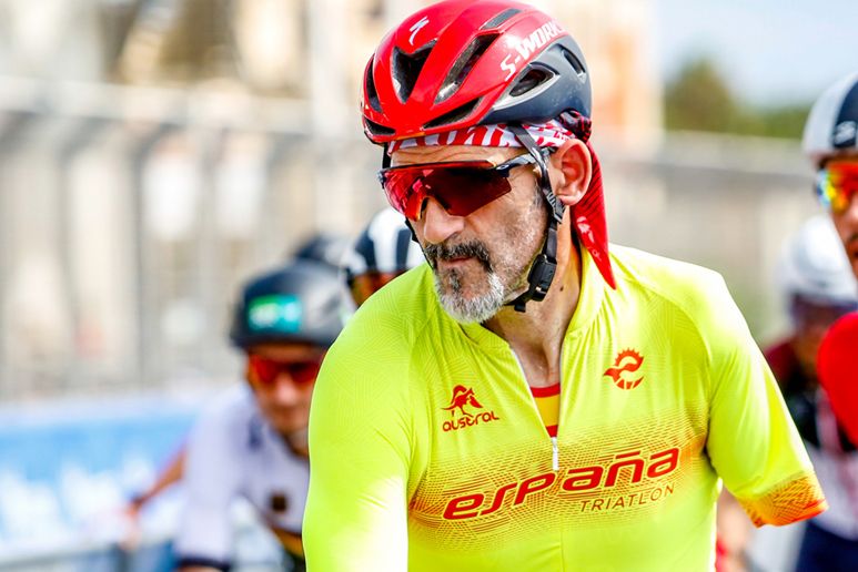 El reto de Kini Carrasco, el ‘abuelo’ del paratriatlón: Misión (casi) imposible en el Europeo Bilbao Bizkaia