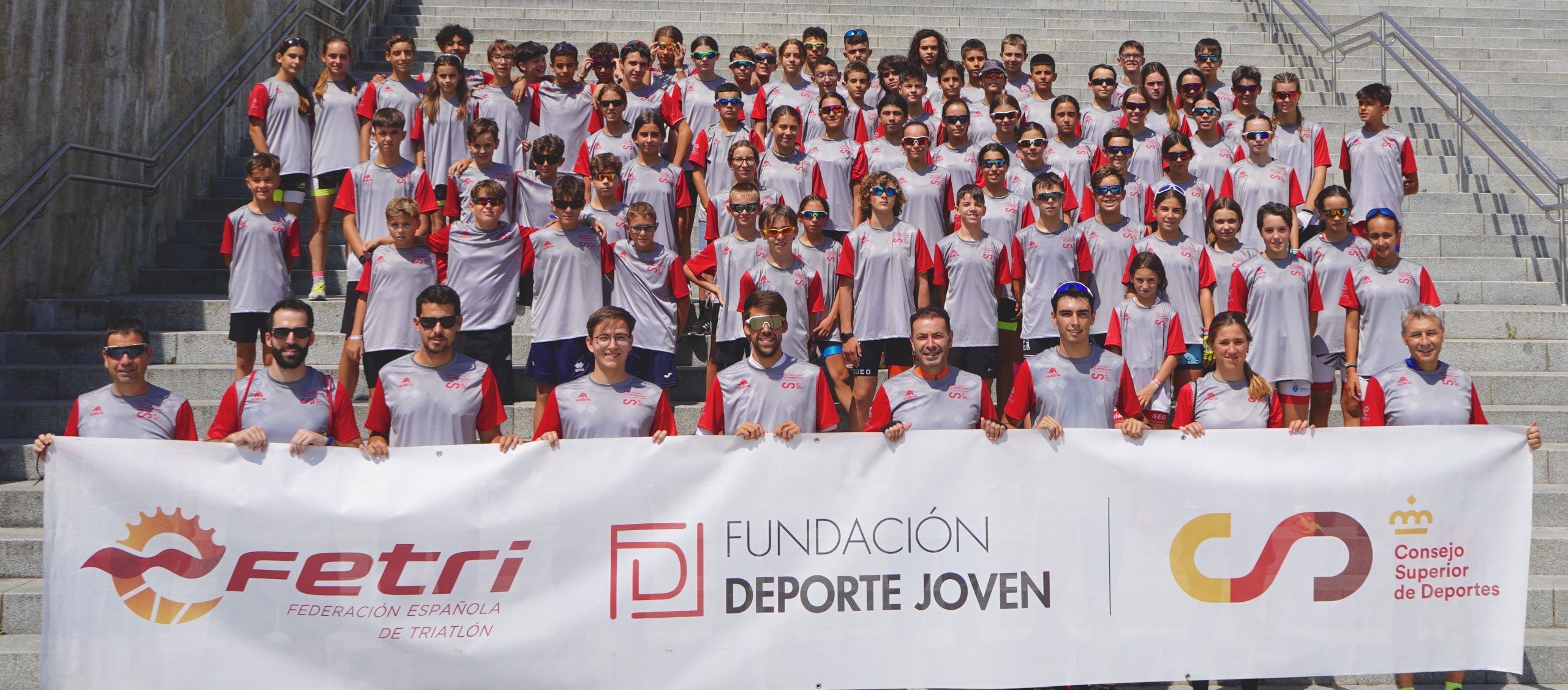 El ENM 2022, una experiencia inolvidable para los triatletas más jóvenes y sus técnicos