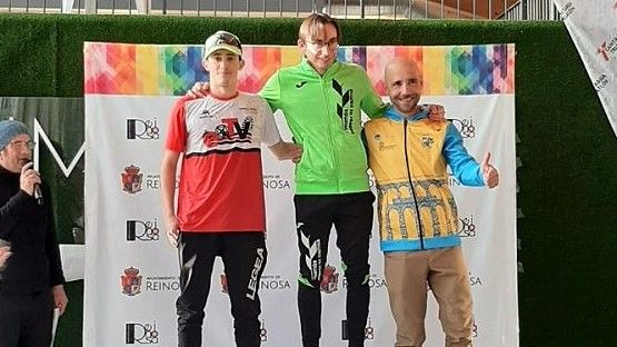 Mario Lozano, campeón de Castilla y León de Triatlón de Invierno 2023