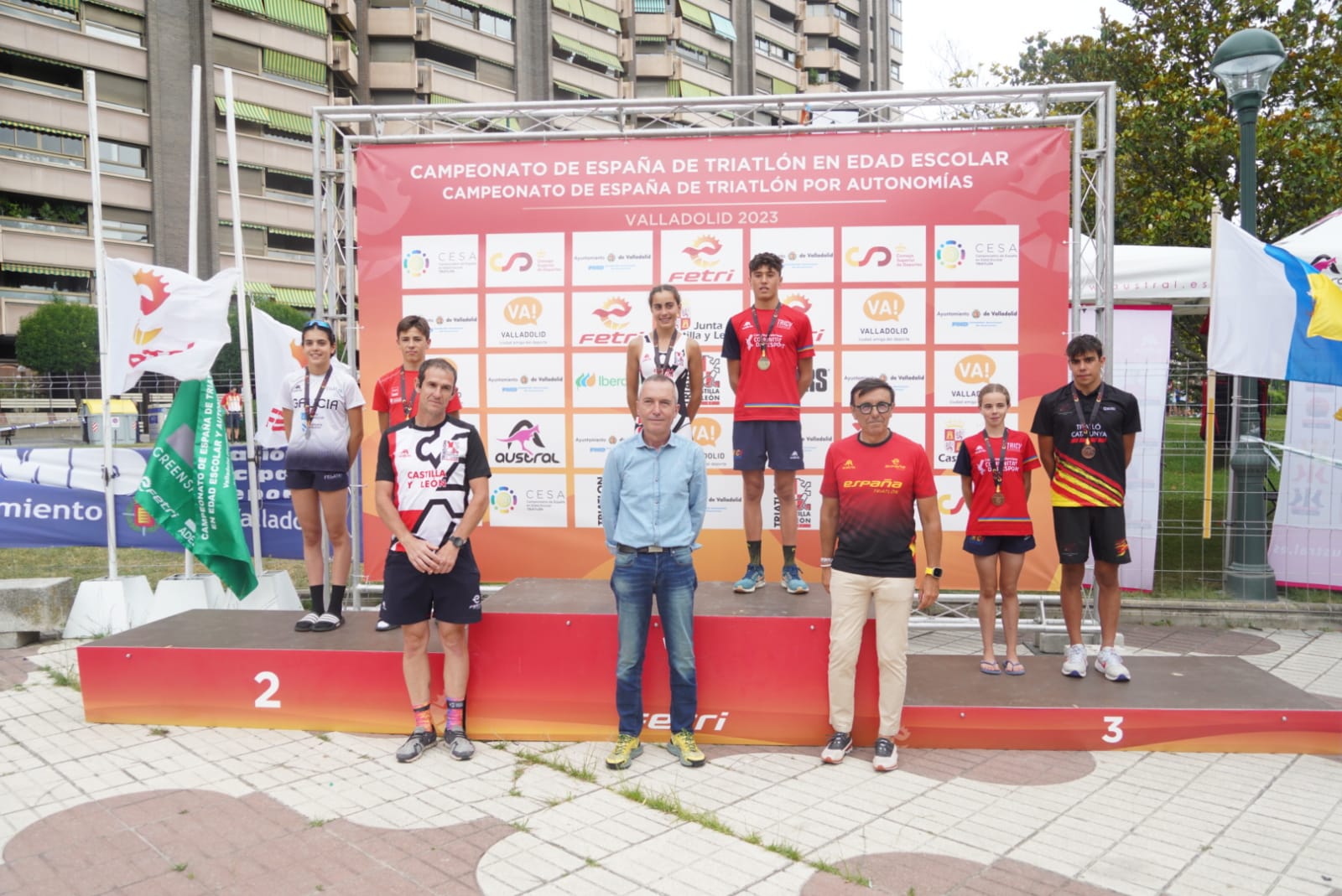 Alba Núñez y Xavi Cabanilles, campeones de España de Triatlón en Edad Escolar CESA en Valladolid