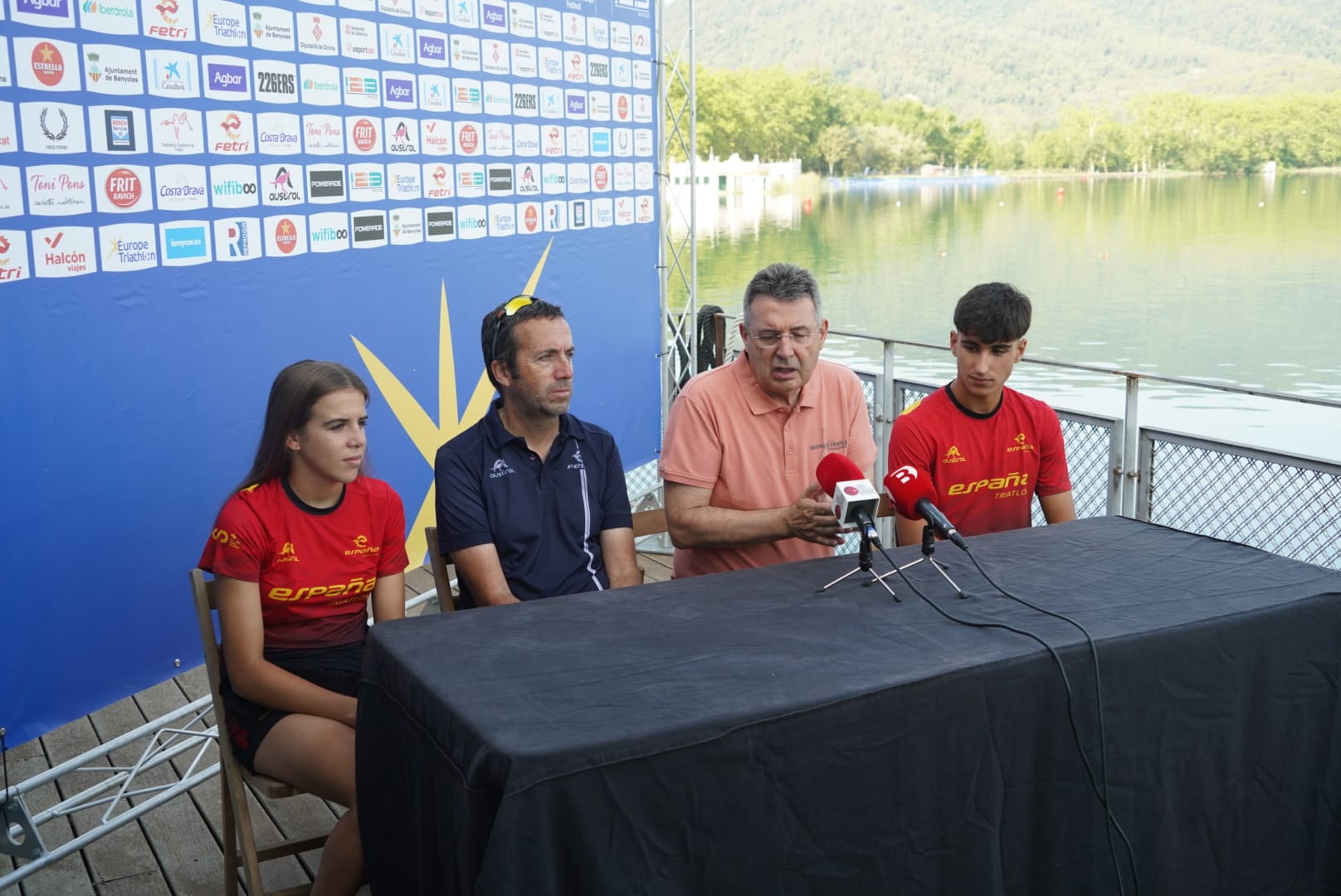 30 países y más de 1.500 triatletas en las pruebas internacionales y nacionales de Banyoles este fin de semana