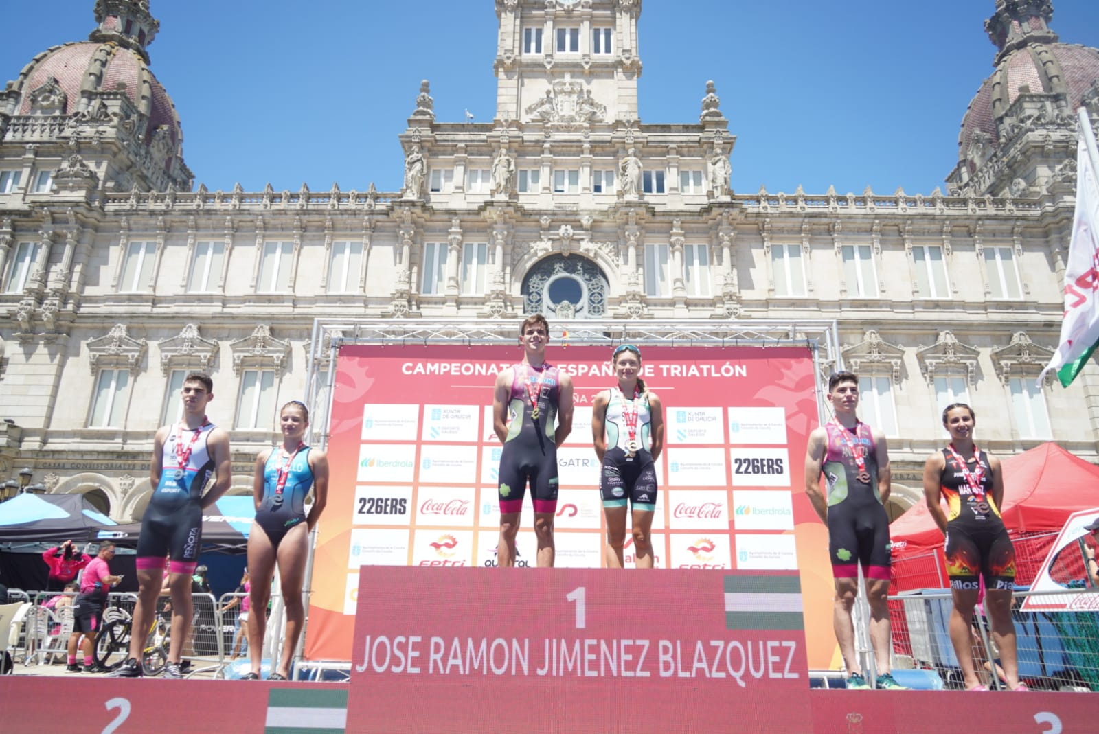Alejandra Seguí y José Ramón Jiménez, y Cristina Jiménez-Orta y Héctor Tolsá ganan los campeonatos de España de Triatlón Júnior y Juvenil en A Coruña