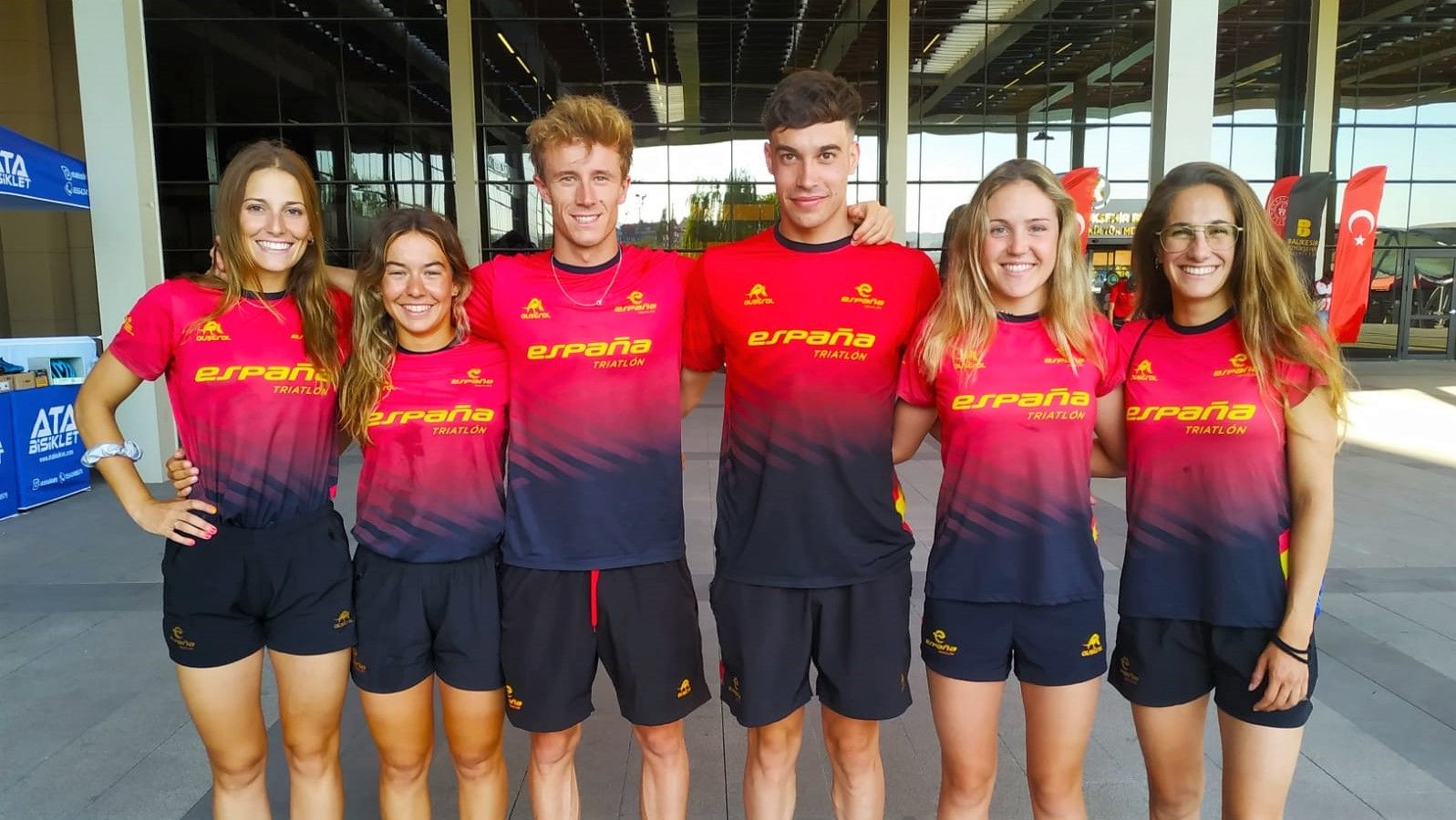 La Triarmada ya está en Balikesir para los Campeonatos de Europa de Triatlón