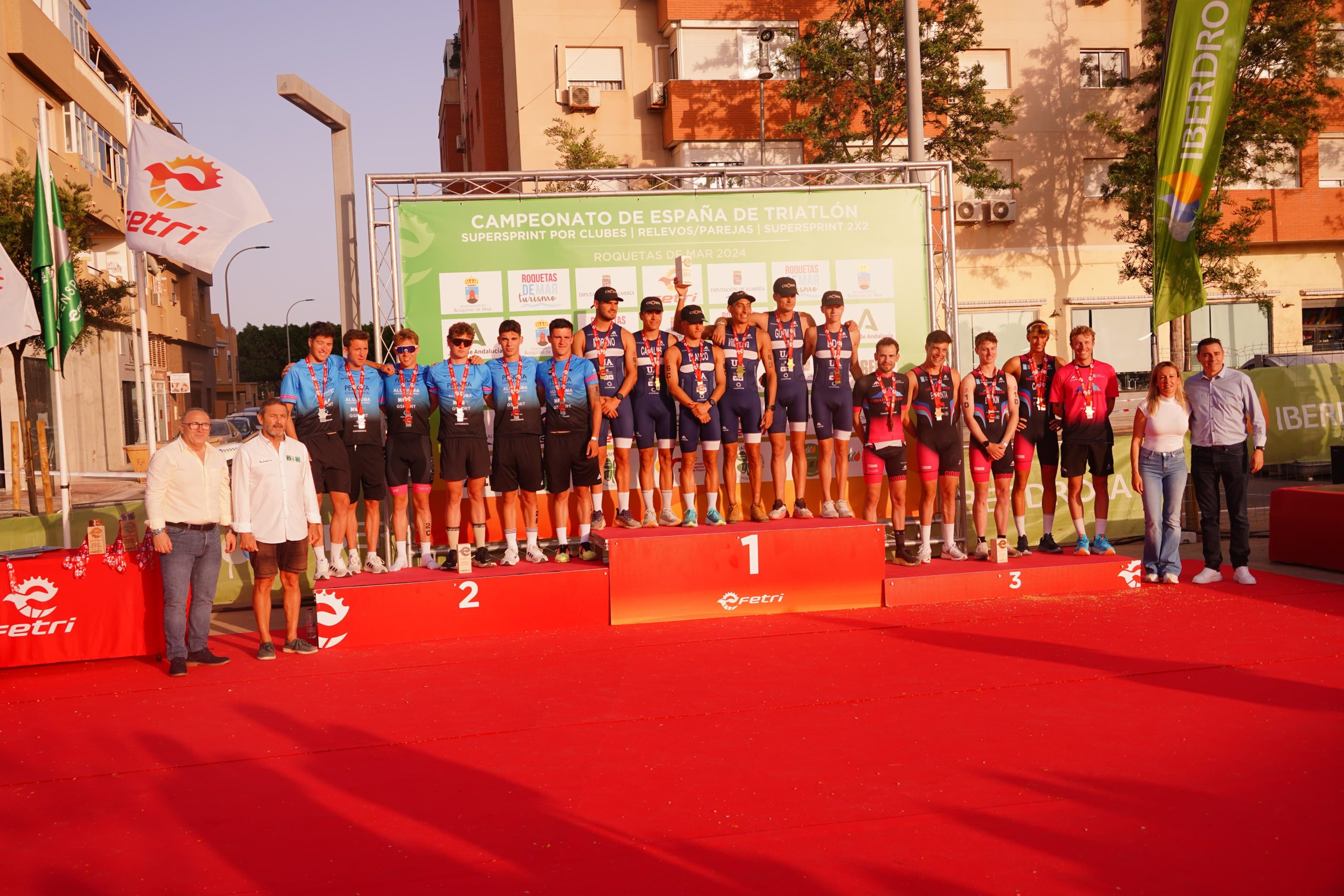 Universidad de Alicante masculino hace doblete en Roquetas y Cidade de Lugo y Náutico de Narón se reparten los dos títulos SuperSprint del sábado