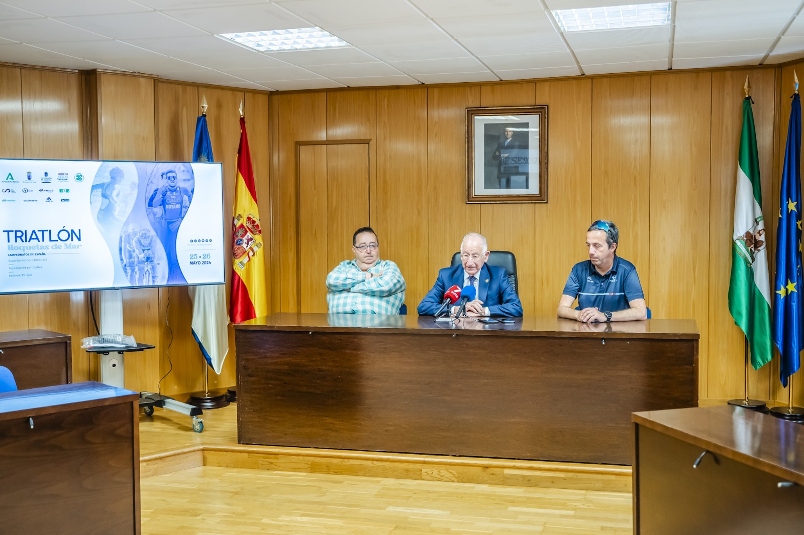 1400 triatletas de 50 clubes compiten este fin de semana en Roquetas de Mar