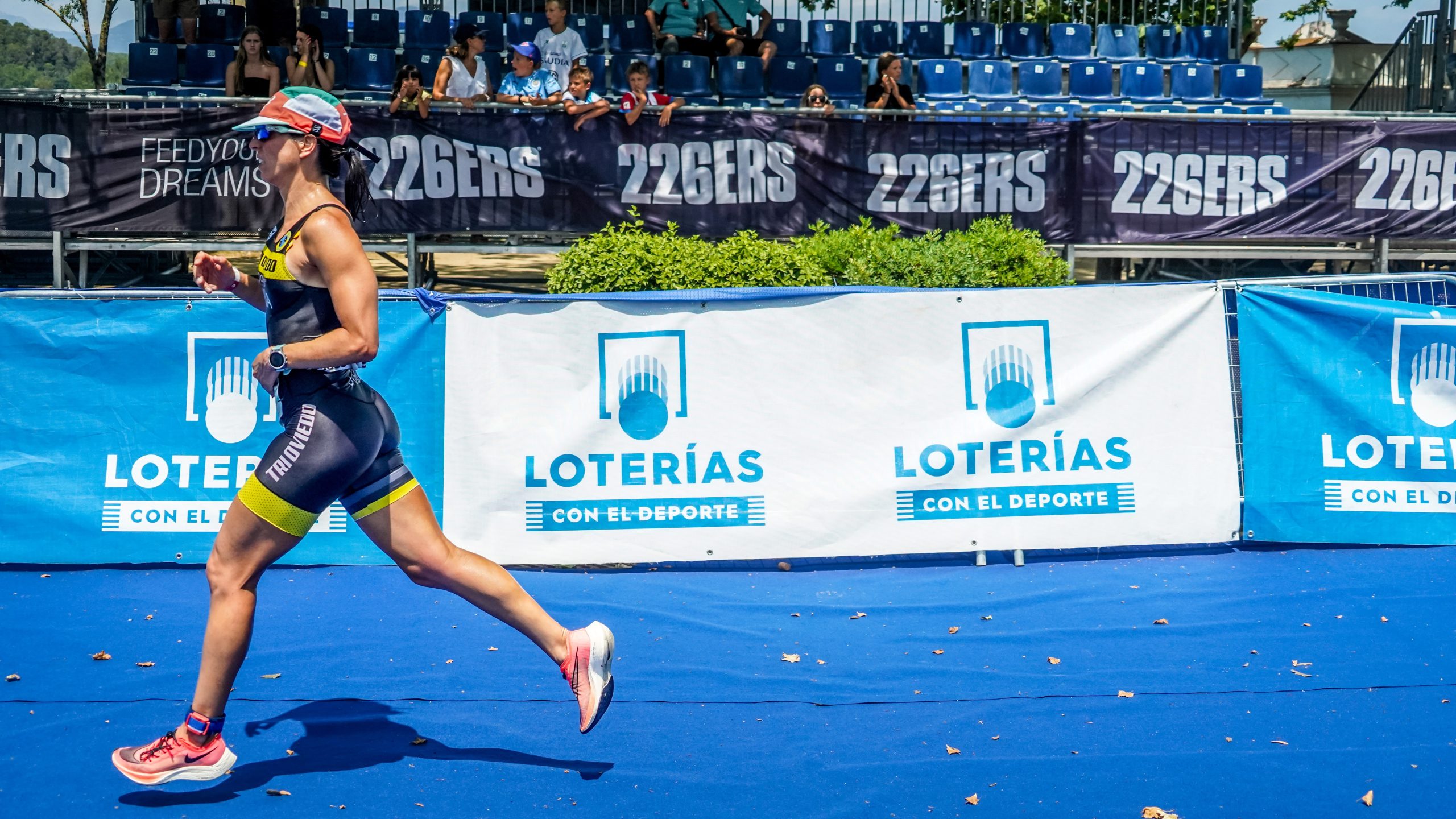 La Federación Española de Triatlón y Loterías y Apuestas del Estado renuevan su acuerdo para 2024