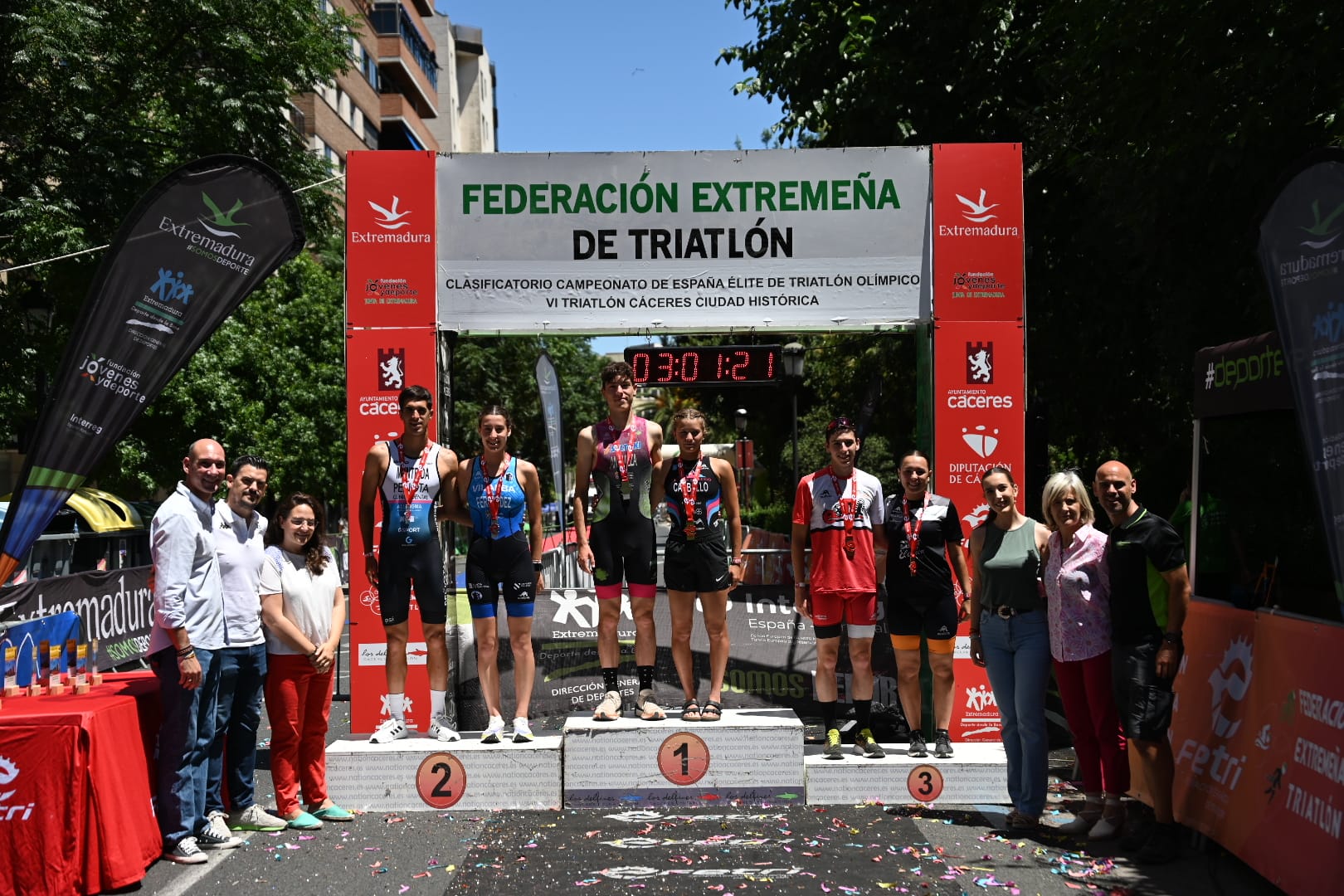 Ana Gómez y Julen Andueza ganan el triatlón clasificatorio de Cáceres para el Campeonato de España de distancia olímpica