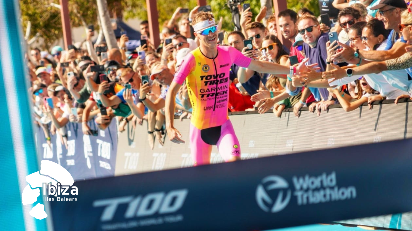 Antonio Benito y Sara Pérez Sala terminan sexto y decimocuarta en un Ibiza T100 en el que las victorias fueron para Van Riel y Taylor Knibb