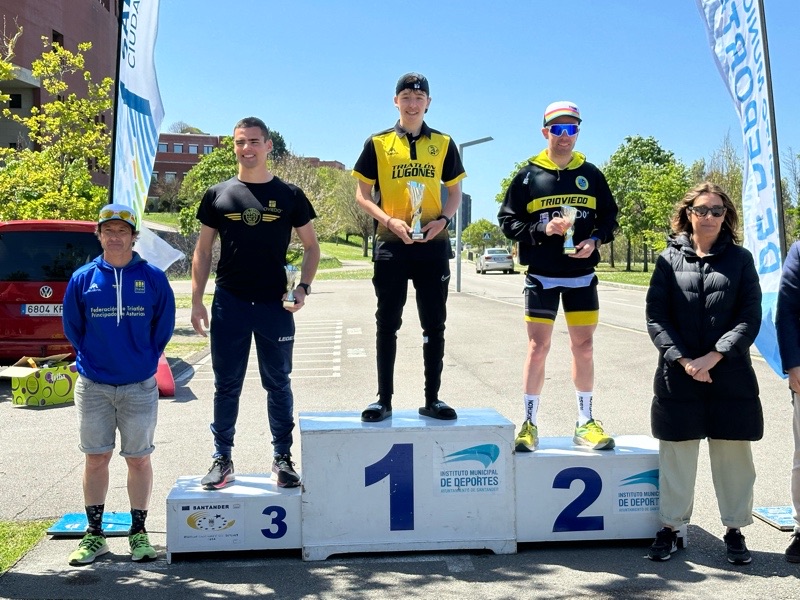 Carla Rio y Daniel Pascual, ganadores absolutos del Duatlón Supersprint de Santander