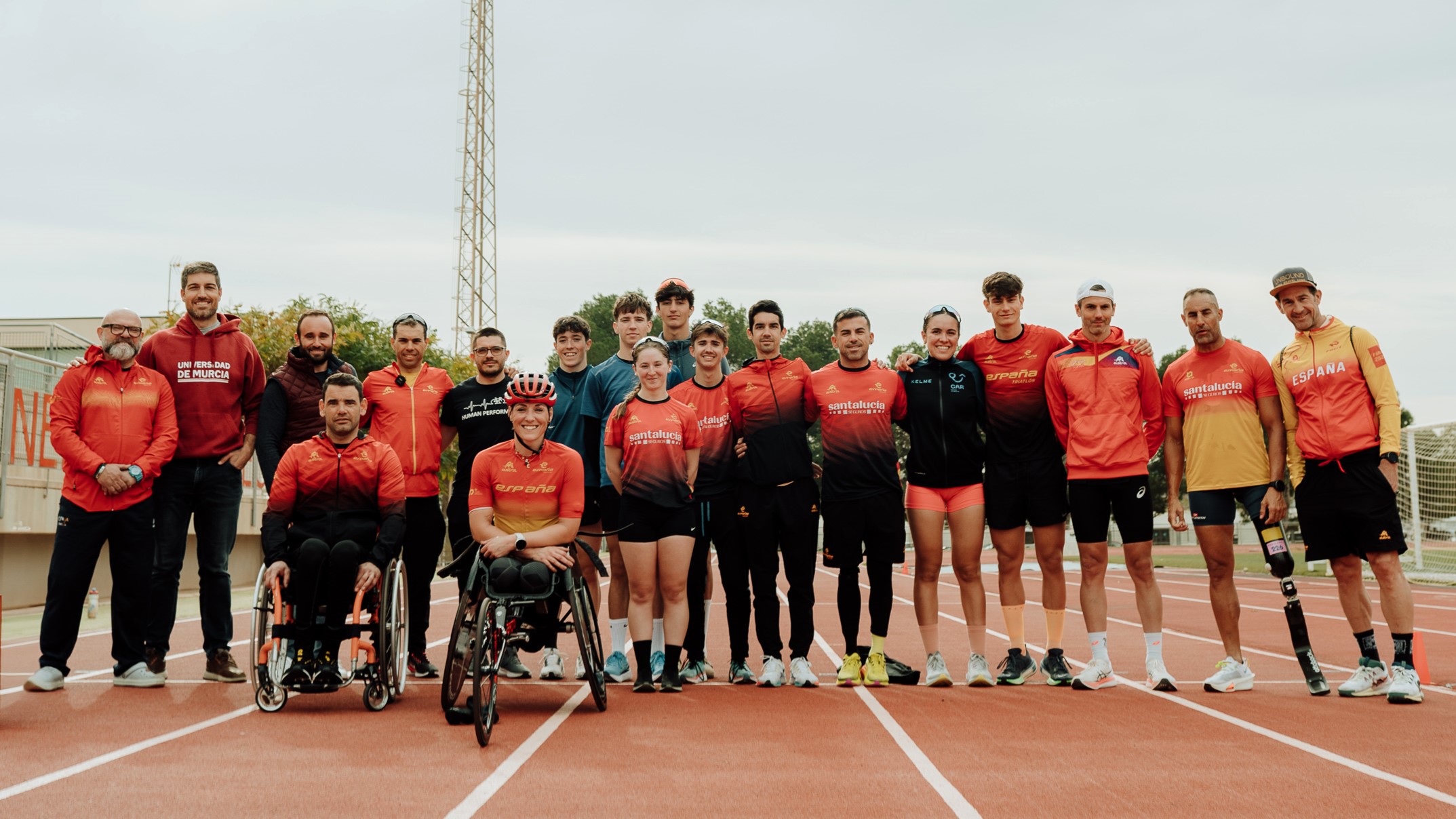 La selección española de triatlón paralímpico ha finalizado su concentración de inicio de temporada en el CAR Región de Murcia