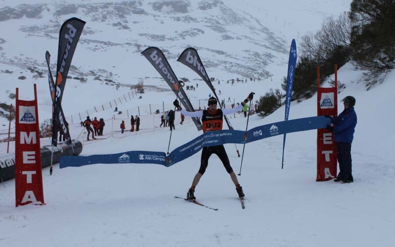 163 deportistas disputarán el domingo el Triatlón Blanco de Reinosa con las primeras medallas nacionales FETRI de 2025 en juego
