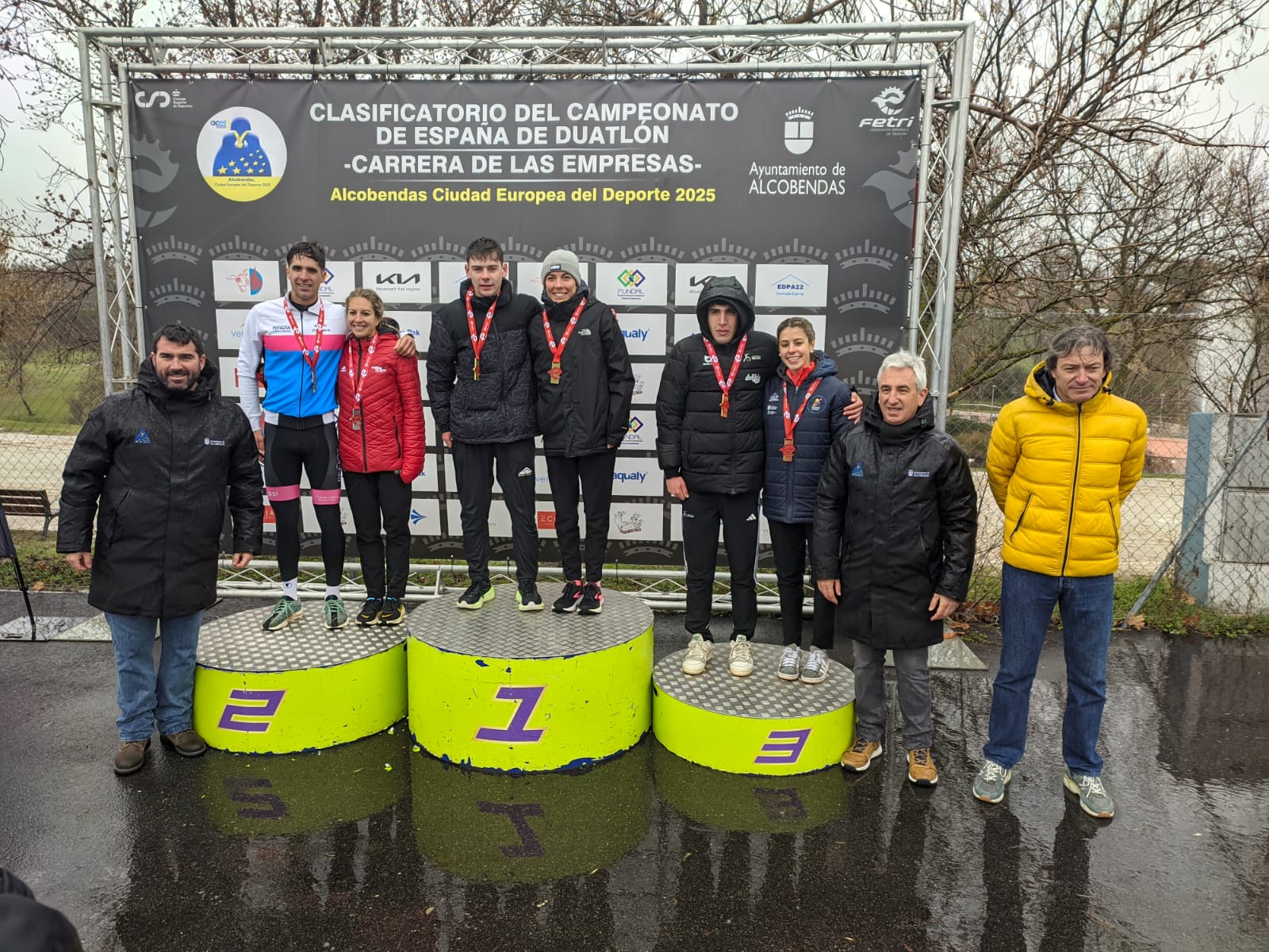 María Varo y Jarno Pousada ganan en Alcobendas el tercer y último clasificatorio para el Campeonato de España de Duatlón 2025