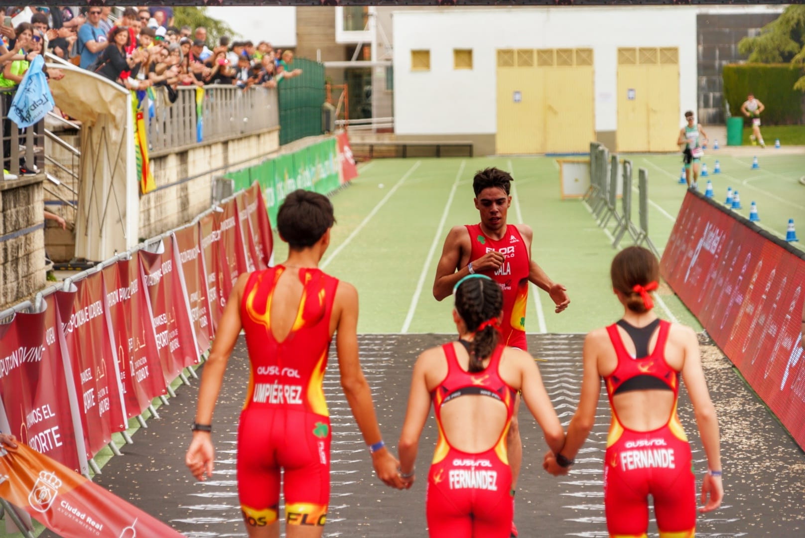 María Tenorio y Damián Suárez ganan los títulos de Duatlón Júnior Sprint y Flor de Triatlón Platja Llarga el nacional de Relevos Mixtos de Talentos