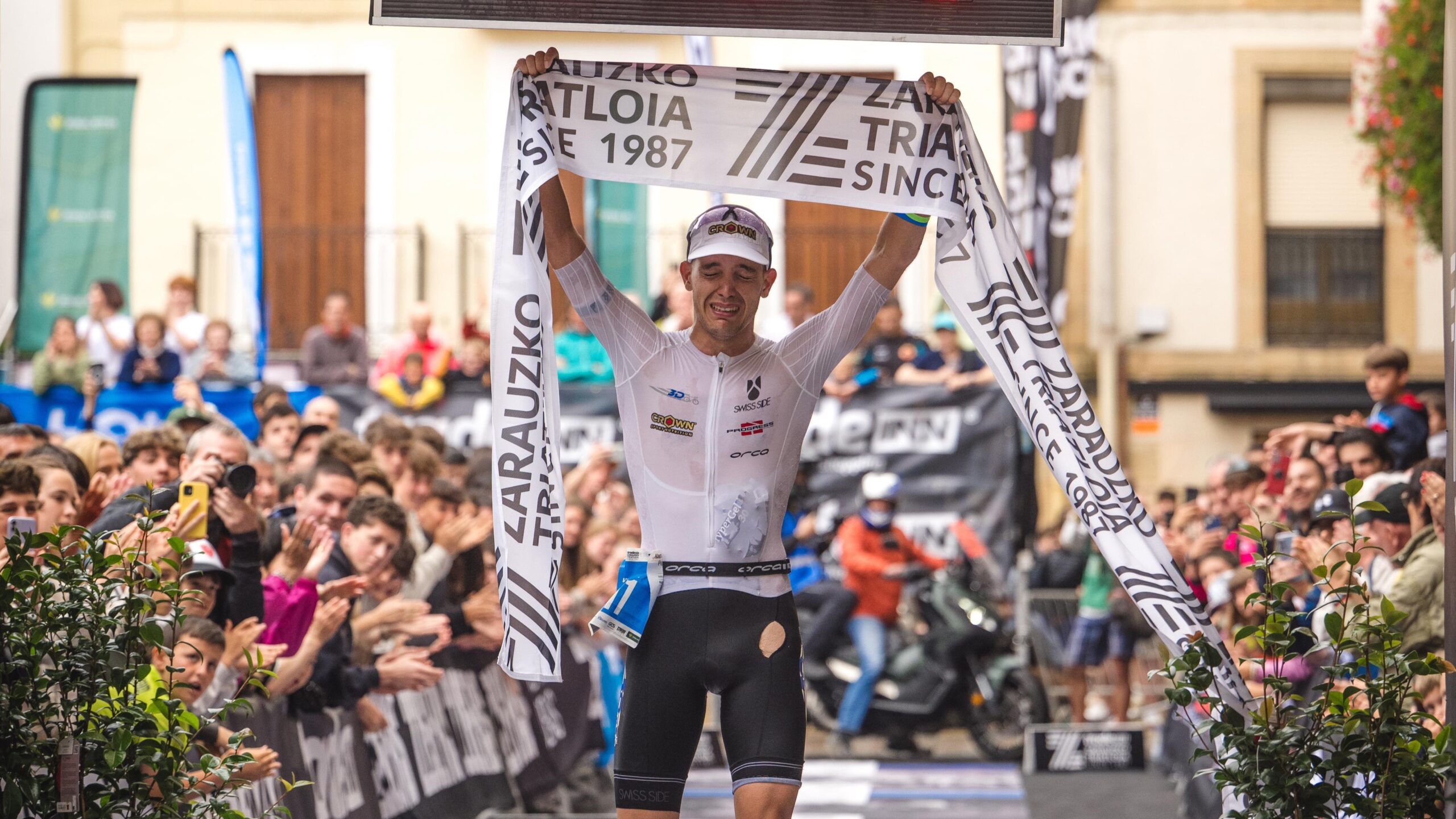 Guillem Montiel y Alanis Siffert ganan el TradeINN Zarauzko Triatloia 2025