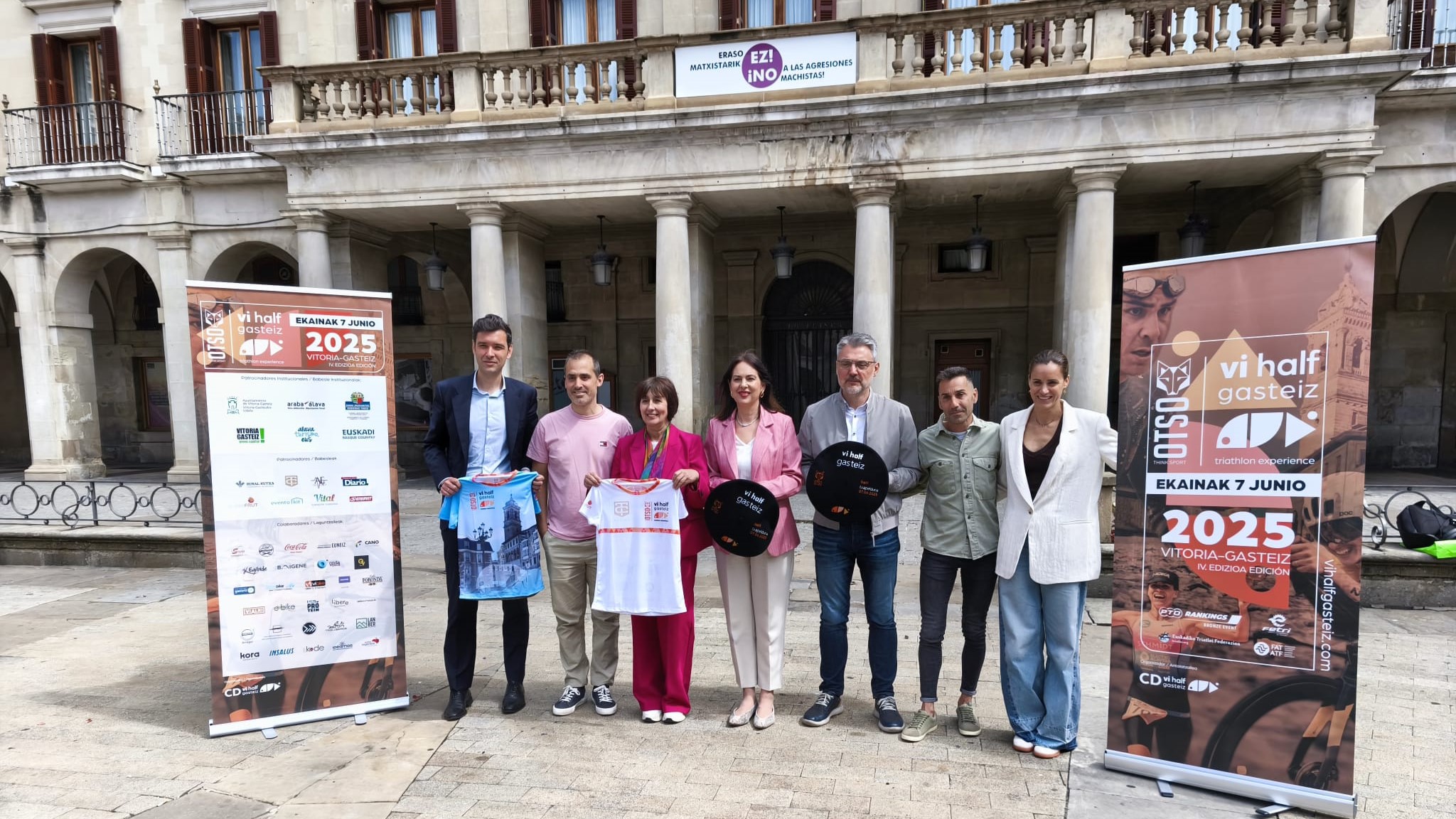 830 triatletas disputarán el OTSO VI Half Gasteiz 2025 con récord femenino