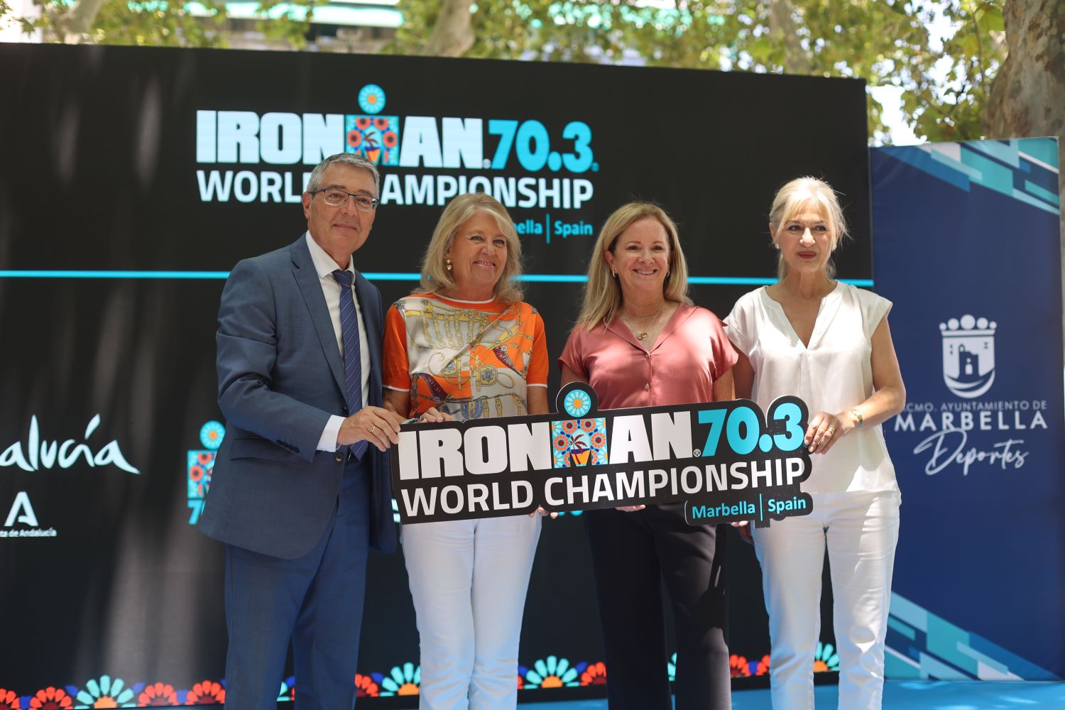 Marbella dió el pistoletazo de salida al IRONMAN 70.3 World Championship 2025 con una presentación oficial cargada de ambición y pasión andaluza