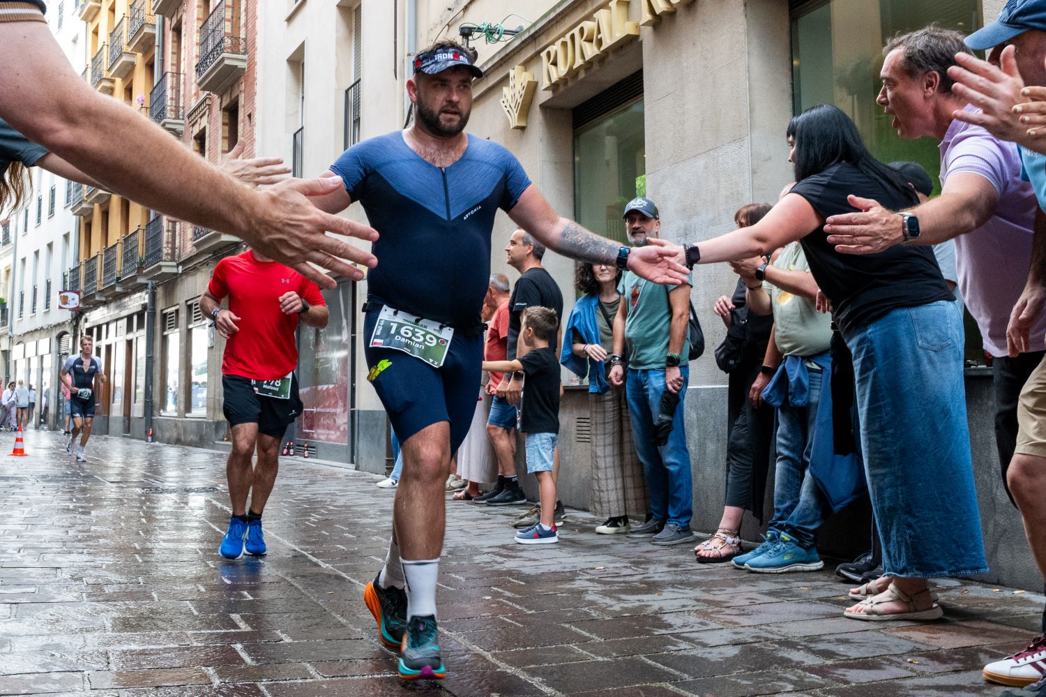El IRONMAN Vitoria – Gasteiz celebró una nueva jornada de pasión por el triatlón con un ambiente inmejorable
