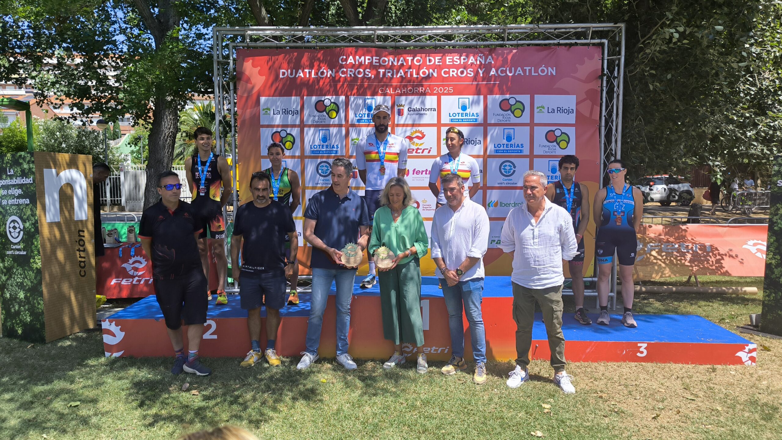 Elsa Pena y Vicente Hernández ganan el Campeonato de España de Triatlón Cros 2025 en Calahorra