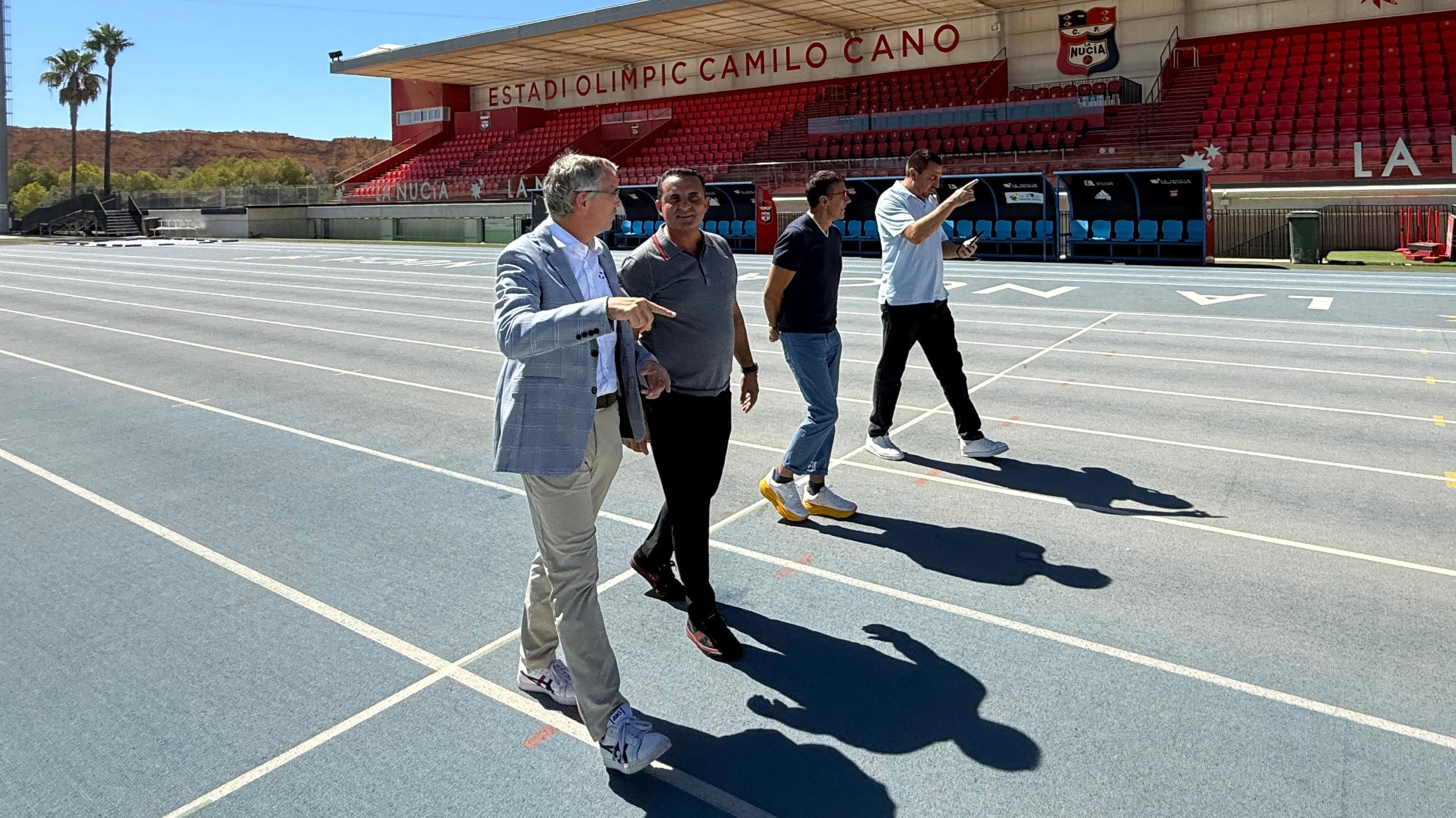 El presidente de World Triathlon y José Hidalgo visitan “La Nucía, Ciudad del Deporte”