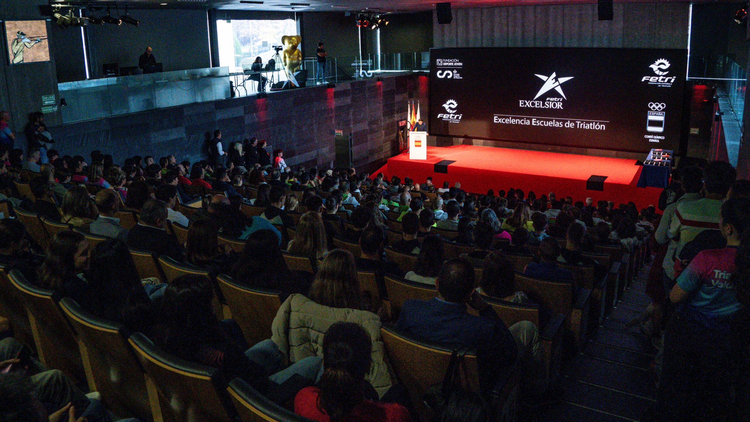 La FETRI anunciará próximamente las distinciones de las Escuelas de Excelencia 2025