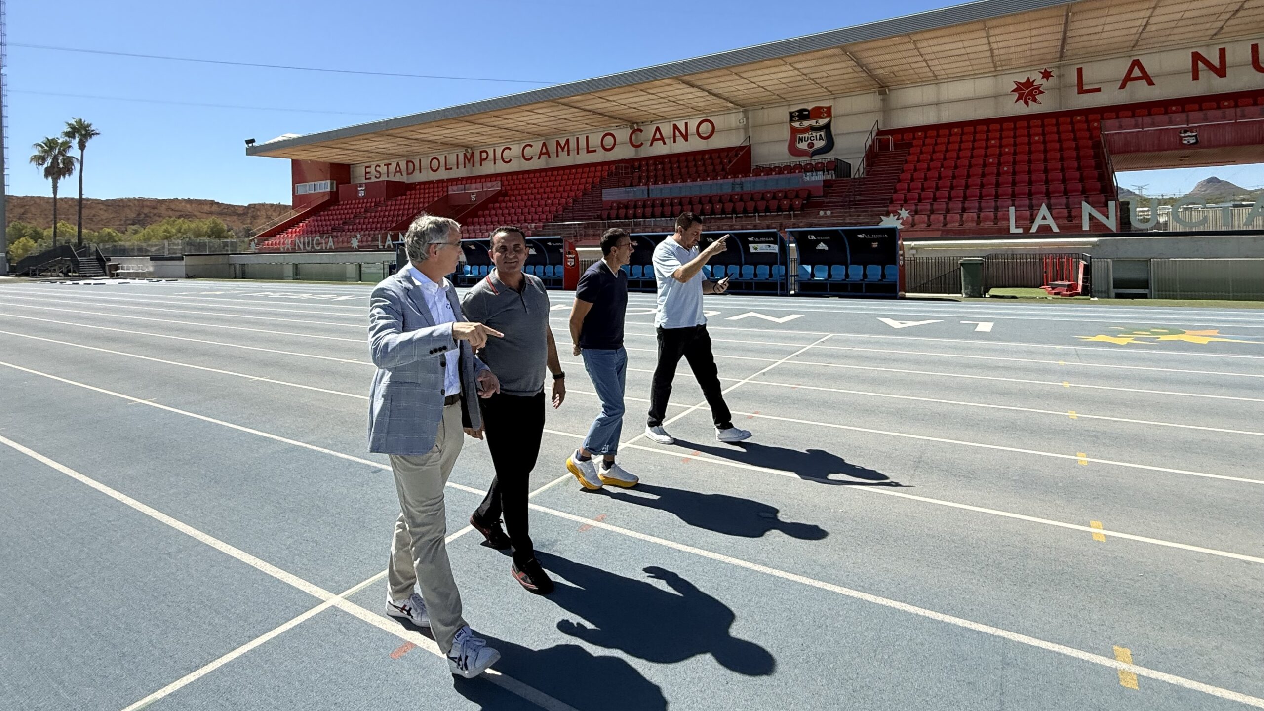 Los presidentes de FETRI y World Triathlon visitan “La Nucía, Ciudad del Deporte”