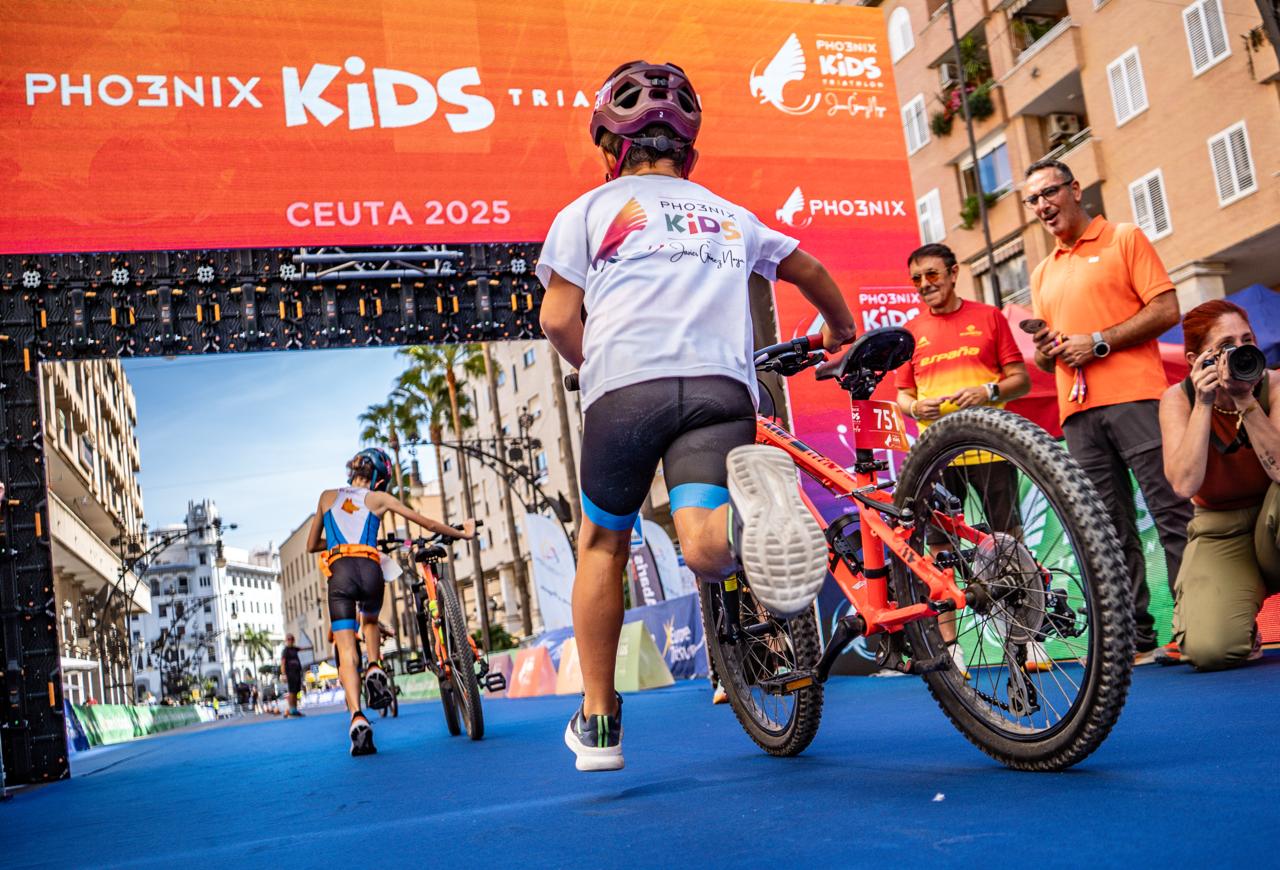 Todo listo para el espectáculo de la Copa de Europa de Triatlón Ceuta 2025