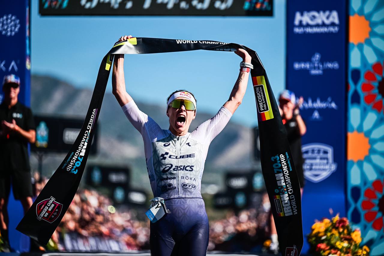 Lucy Charles-Barclay brilla en la Costa del Sol para coronarse en el Precision Fuel & Hydration Campeonato del Mundo IRONMAN 70.3 Marbella 2025